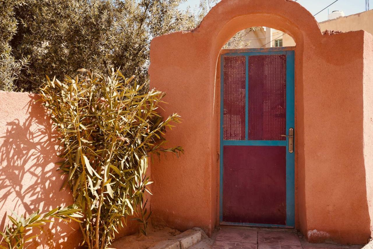 Petra Bedouin Bed And Breakfast Wadi Musa Exteriör bild