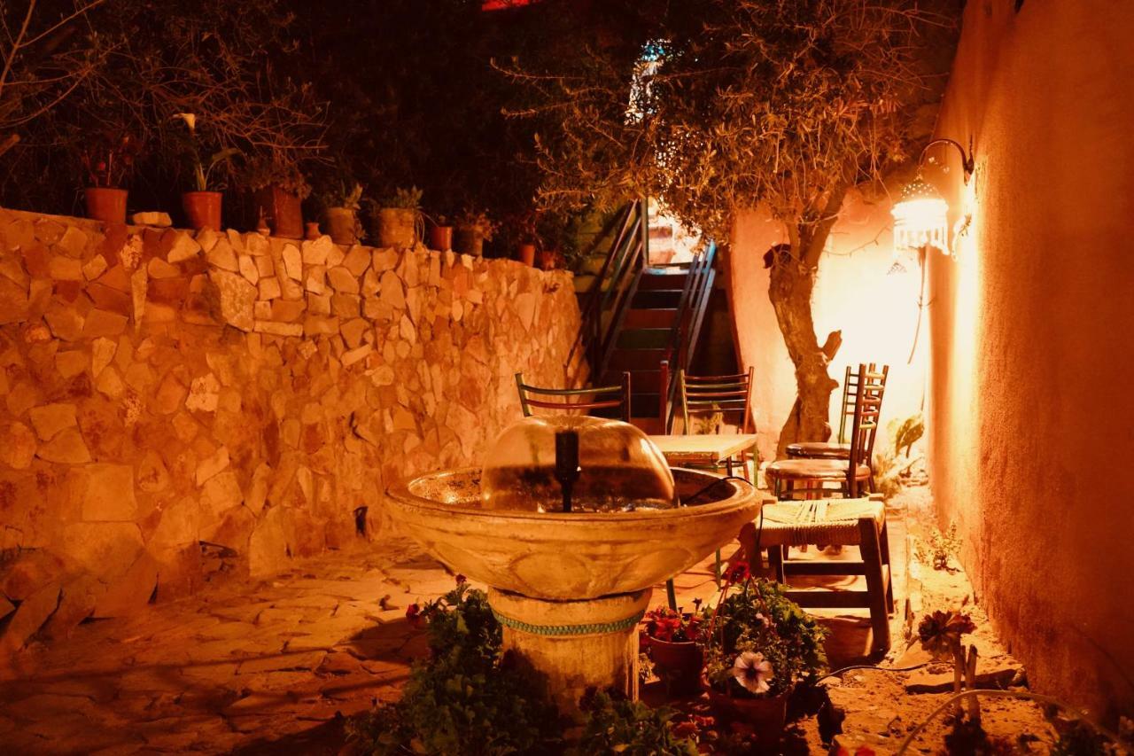 Petra Bedouin Bed And Breakfast Wadi Musa Exteriör bild